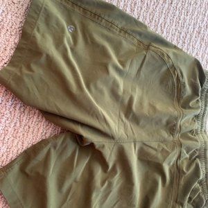 Lululemon-Men's Pace Breaker Lined Shorts, 5", size L